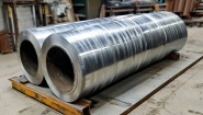 На российском рынке горячекатаного проката наметилась относительная стабилизация: металлоторговцы стараются удерживать цены, но слабый и неэластичный спрос продолжает тормозить продажи. Даже скидки, которыми торговые компании пытались стимулировать спрос, уже не приносят ожидаемого эффекта. Цены на горячекатаный прокат удерживаются, но спрос остаётся слабым